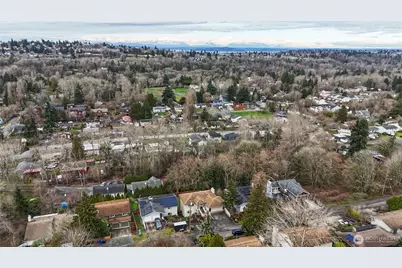 7025 14th Avenue SW, Seattle, WA 98106 - Photo 27