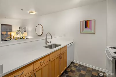 1616 Summit Avenue #N203, Seattle, WA 98122 - Photo 7