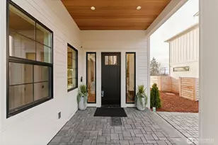 12811 SE 44th Pl, Bellevue, WA 98006 - Photo 3