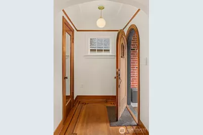 6756 17th Avenue NW, Seattle, WA 98117 - Photo 3