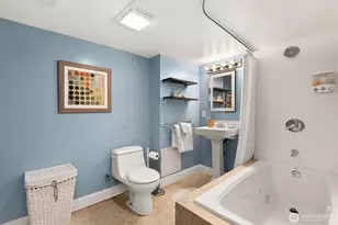 2568 28th Ave W, Seattle, WA 98199 - Photo 27