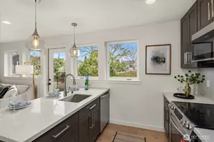 7521 12th Ave NW, Seattle, WA 98117 - Photo 11