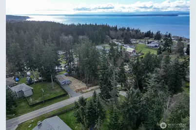 390 Ledgewood Beach Road, Coupeville, WA 98239 - Photo 19