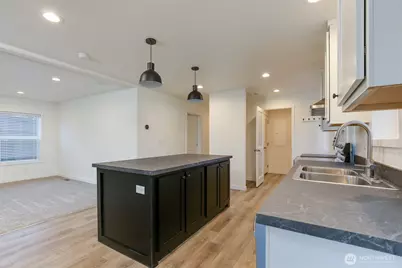 390 Ledgewood Beach Road, Coupeville, WA 98239 - Photo 9