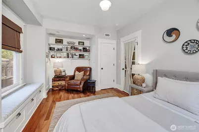 2221 22nd Avenue E, Seattle, WA 98112 - Photo 9