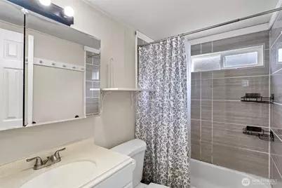 14118 37th Avenue S, Tukwila, WA 98168 - Photo 9