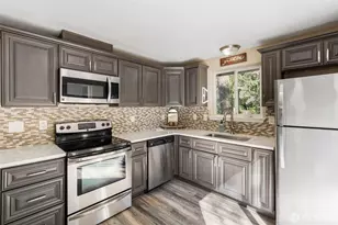 22424 Bluewater Dr SE, Yelm, WA 98597 - Photo 9