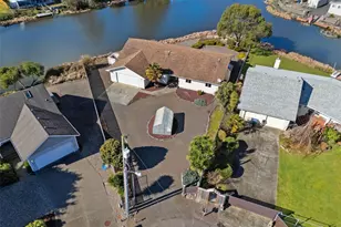 643 Quinault Ave SE, Ocean Shores, WA 98569 - Photo 1