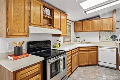 20810 93rd Street E, Bonney Lake, WA 98391 - Photo 11