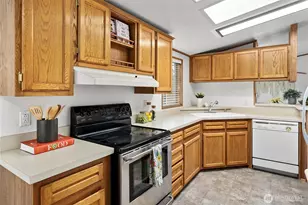 20810 93rd St E, Bonney Lake, WA 98391 - Photo 11