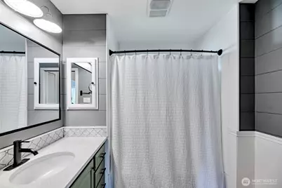 13825 Fender Drive, Lynnwood, WA 98087 - Photo 9