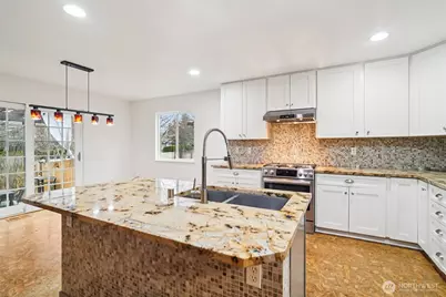 23918 SE 5th Street, Sammamish, WA 98074 - Photo 13