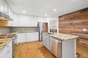 23918 SE 5th St, Sammamish, WA 98074 - Photo 11