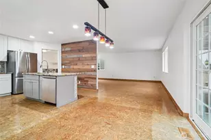 23918 SE 5th St, Sammamish, WA 98074 - Photo 9