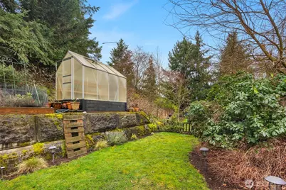 15749 142nd Place SE, Renton, WA 98058 - Photo 37