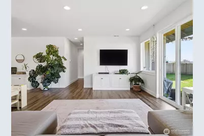 10123 Albany Park Lane SW, Rochester, WA 98579 - Photo 7