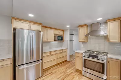 9615 NE 201st Street, Bothell, WA 98011 - Photo 9