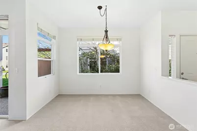 529 241st Lane SE, Sammamish, WA 98074 - Photo 7