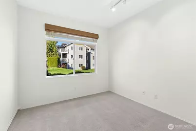 529 241st Lane SE, Sammamish, WA 98074 - Photo 19