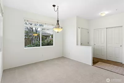 529 241st Lane SE, Sammamish, WA 98074 - Photo 9