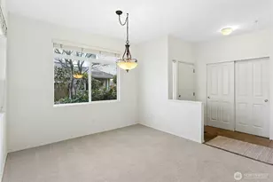 529 241st Ln SE, Sammamish, WA 98074 - Photo 9