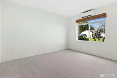 529 241st Lane SE, Sammamish, WA 98074 - Photo 13