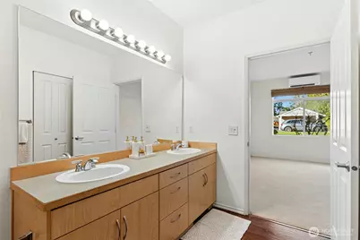 529 241st Lane SE, Sammamish, WA 98074 - Photo 17