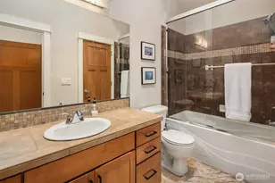 218 24th Ave E, Seattle, WA 98112 - Photo 23