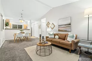 25025 SE Klahanie Blvd, Sammamish, WA 98029 - Photo 9