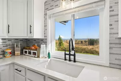 3827 90th Avenue E, Edgewood, WA 98371 - Photo 11