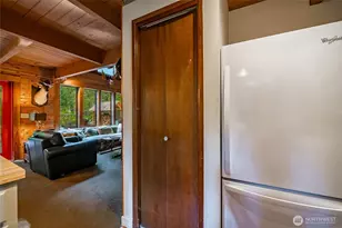 7082 Olympus Way, Glacier, WA 98244 - Photo 13