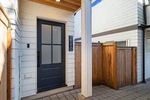 2110 N 43rd St, Seattle, WA 98103 - Photo 3