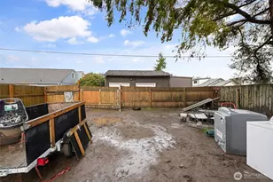 2719 Pacific Ave, Hoquiam, WA 98550 - Photo 19