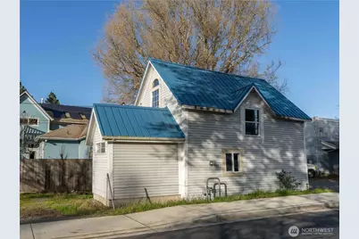 608 Morris Street, La Conner, WA 98257 - Photo 5