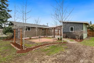 906 Redmond Ave NE, Renton, WA 98056 - Photo 21