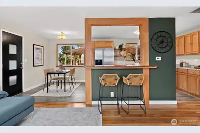 906 Redmond Avenue NE, Renton, WA 98056 - Photo 5