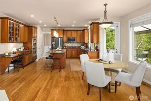 111 210th Pl NE, Sammamish, WA 98074 - Photo 11