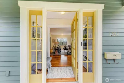 3224 25th Avenue S, Seattle, WA 98144 - Photo 3