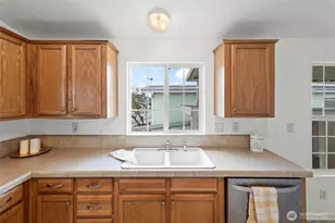 10526 60th St Ct E, Puyallup, WA 98372 - Photo 11