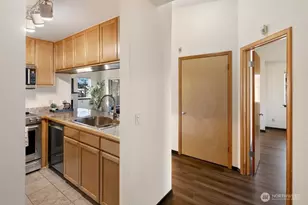 1707 NW 59th St, Seattle, WA 98107 - Photo 7