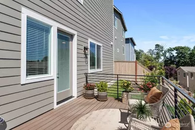 7573 S 130th Place, Seattle, WA 98178 - Photo 3