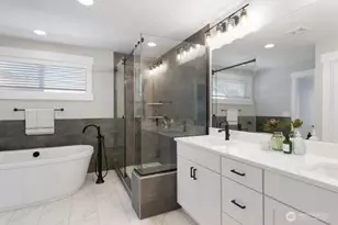 7573 S 130th Pl, Seattle, WA 98178 - Photo 9