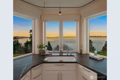 10628 SW Cowan Road, Vashon, WA 98070 - Photo 13