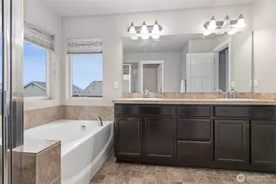 716 Brookstone Street, Mount Vernon, WA 98273 - Photo 25