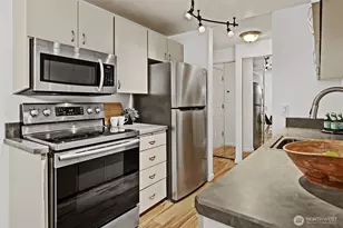 10501 8th Ave NE, Seattle, WA 98125 - Photo 9