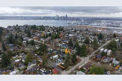 3054 Fairmount Ave SW #B, Seattle, WA 98116 - Photo 15