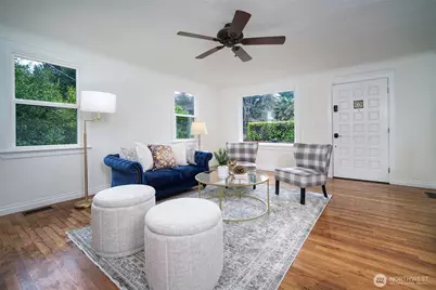 10633 21st Avenue SW, Seattle, WA 98146 - Photo 3