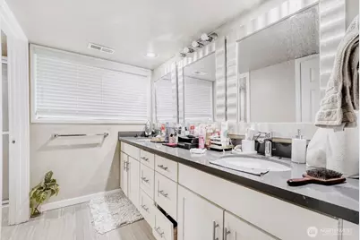 4634 144th Place SE, Bellevue, WA 98006 - Photo 19