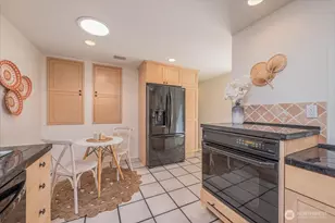 2815 W Smith St, Seattle, WA 98199 - Photo 15