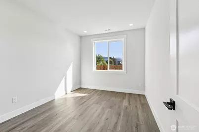 549 Thompson (Lot 3) Drive, Enumclaw, WA 98022 - Photo 13